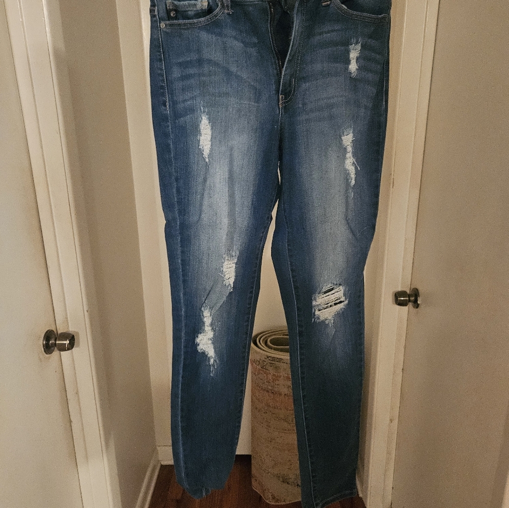 KanCan Distressed Straight Leg Blue Jeans